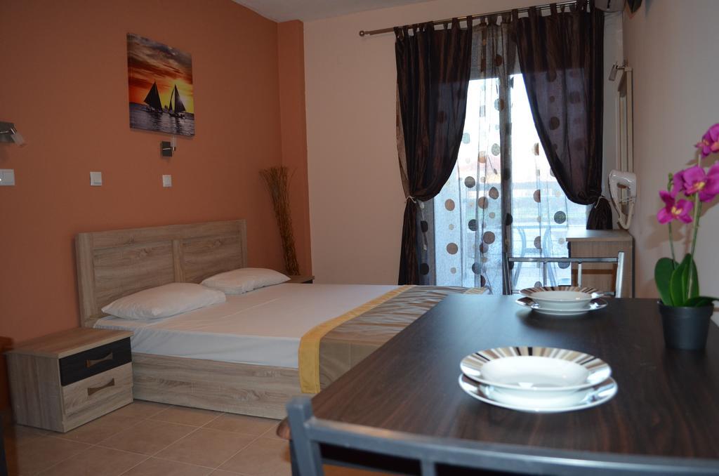 Thassos Grand Villas Apartments & Studios Limenaria  Rum bild