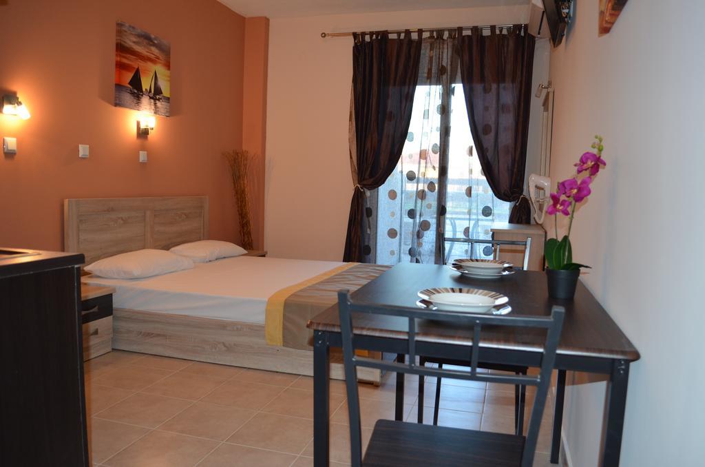 Thassos Grand Villas Apartments & Studios Limenaria  Rum bild